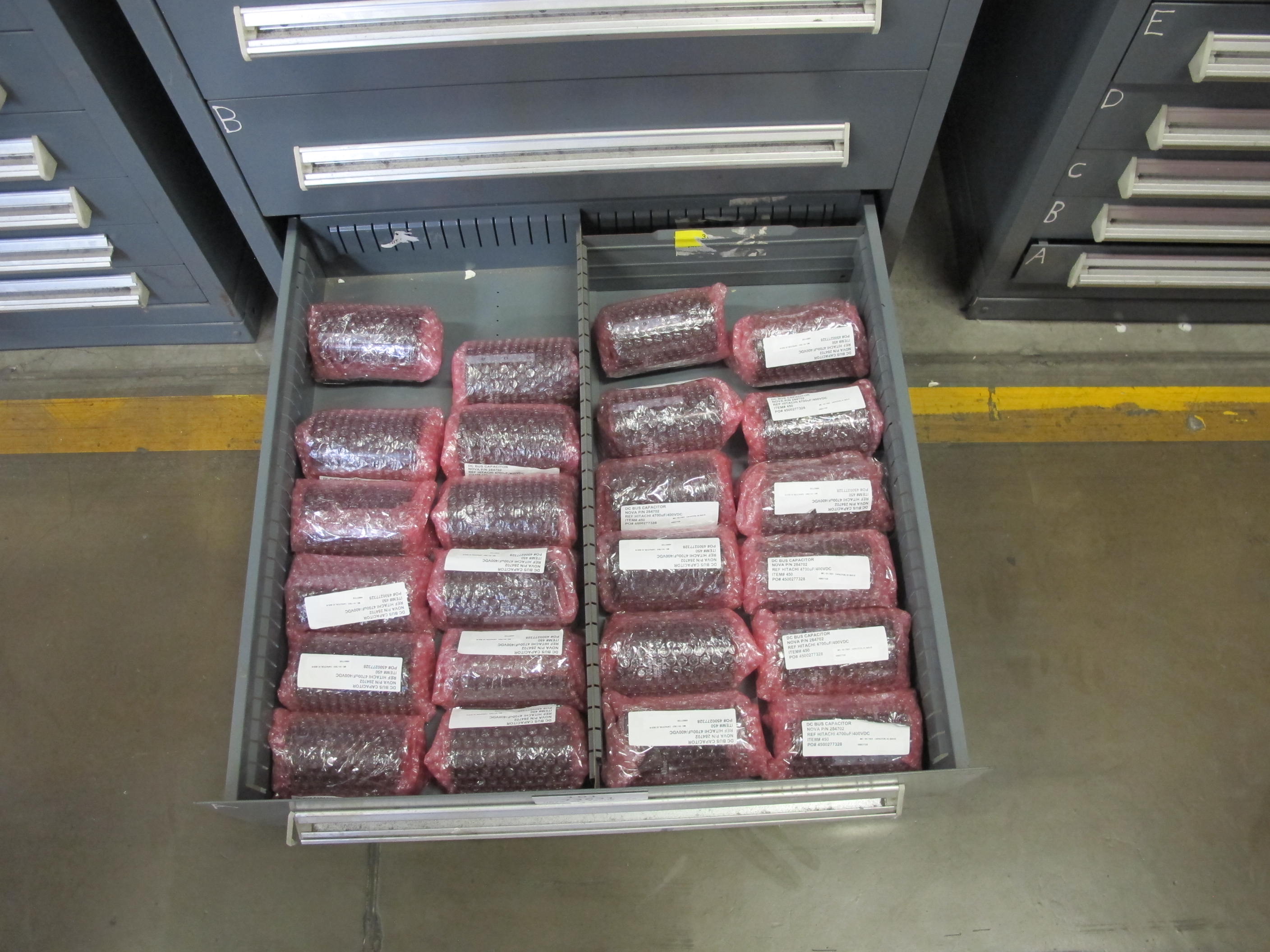 STANLEY VIDMAR HEAVY DUTY 8-DRAWER PARTS CABINET W/ CONTENTS (W-50) LOADING & HANDLING FEE $25-
